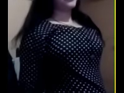 Sexy desi Girl Showing her Boobs and Pussy