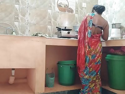 Desi indian Supremo Irish colleen Fucked By house owner Relating to Kitchen
